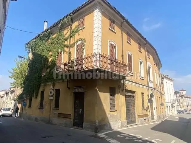 Palazzo - Edificio in vendita a Castelnuovo Scrivia