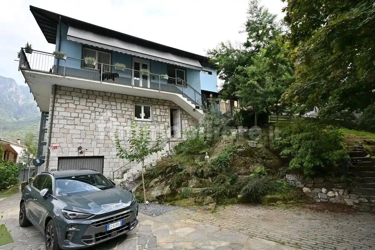 Villa in vendita a Omegna