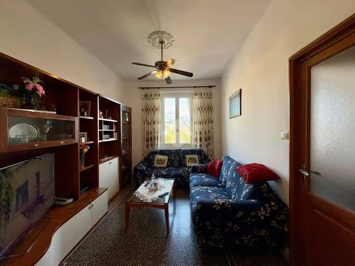 Appartamento in vendita a Genova