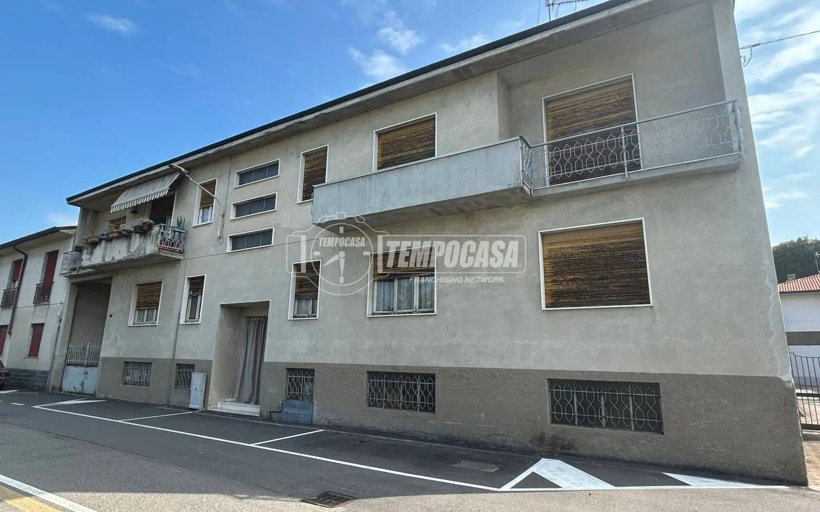 Palazzo - Edificio in vendita a Casorezzo