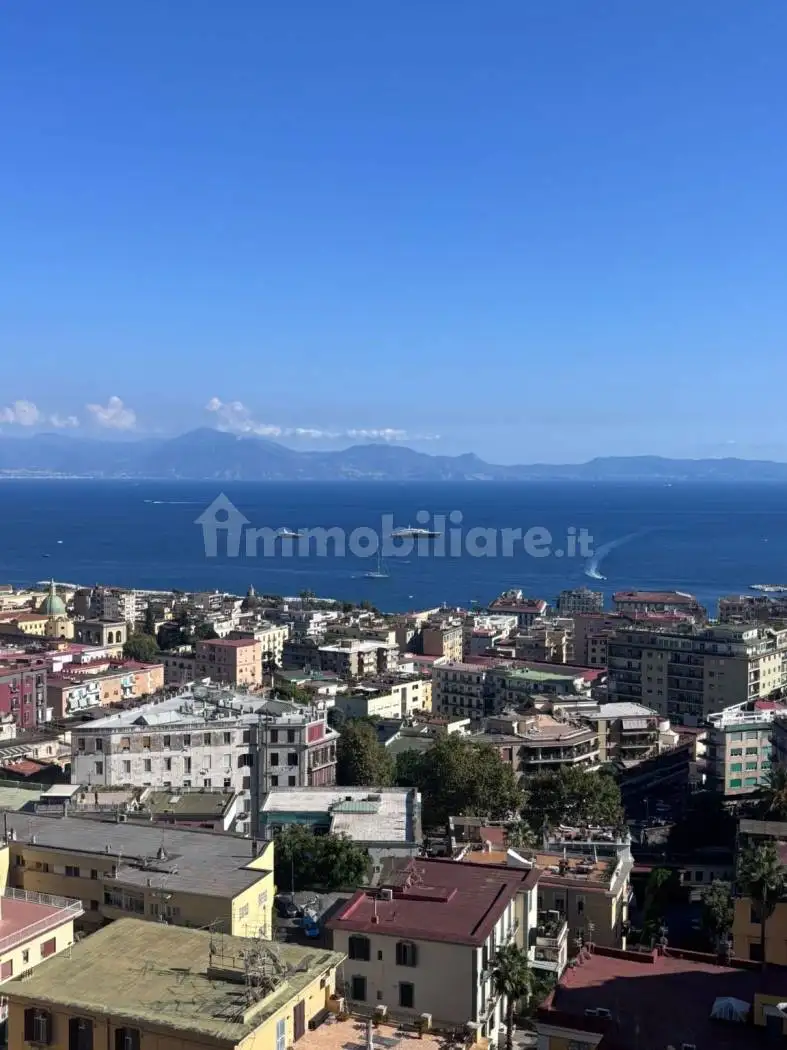 Appartamento in vendita a Napoli