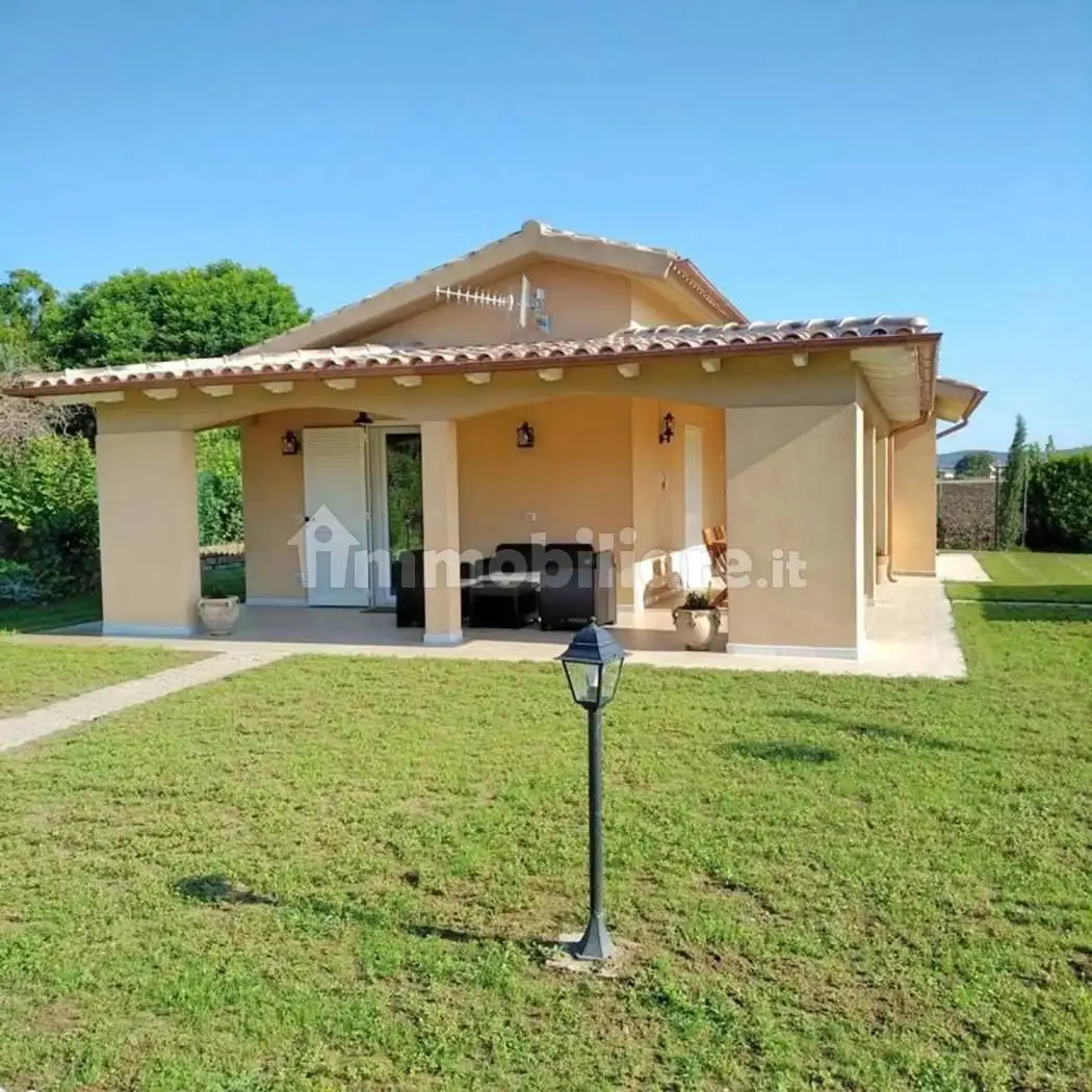 Villa in affitto a Montalto di Castro