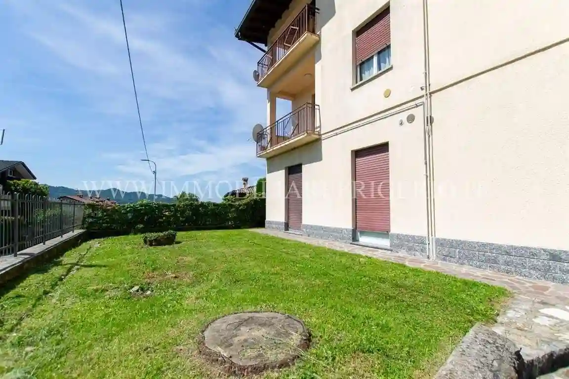Appartamento in vendita a Caprino Bergamasco