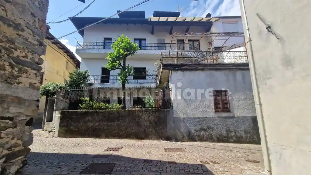 Terratetto unifamiliare via Varallo 28, Centro, Arola - foto 3