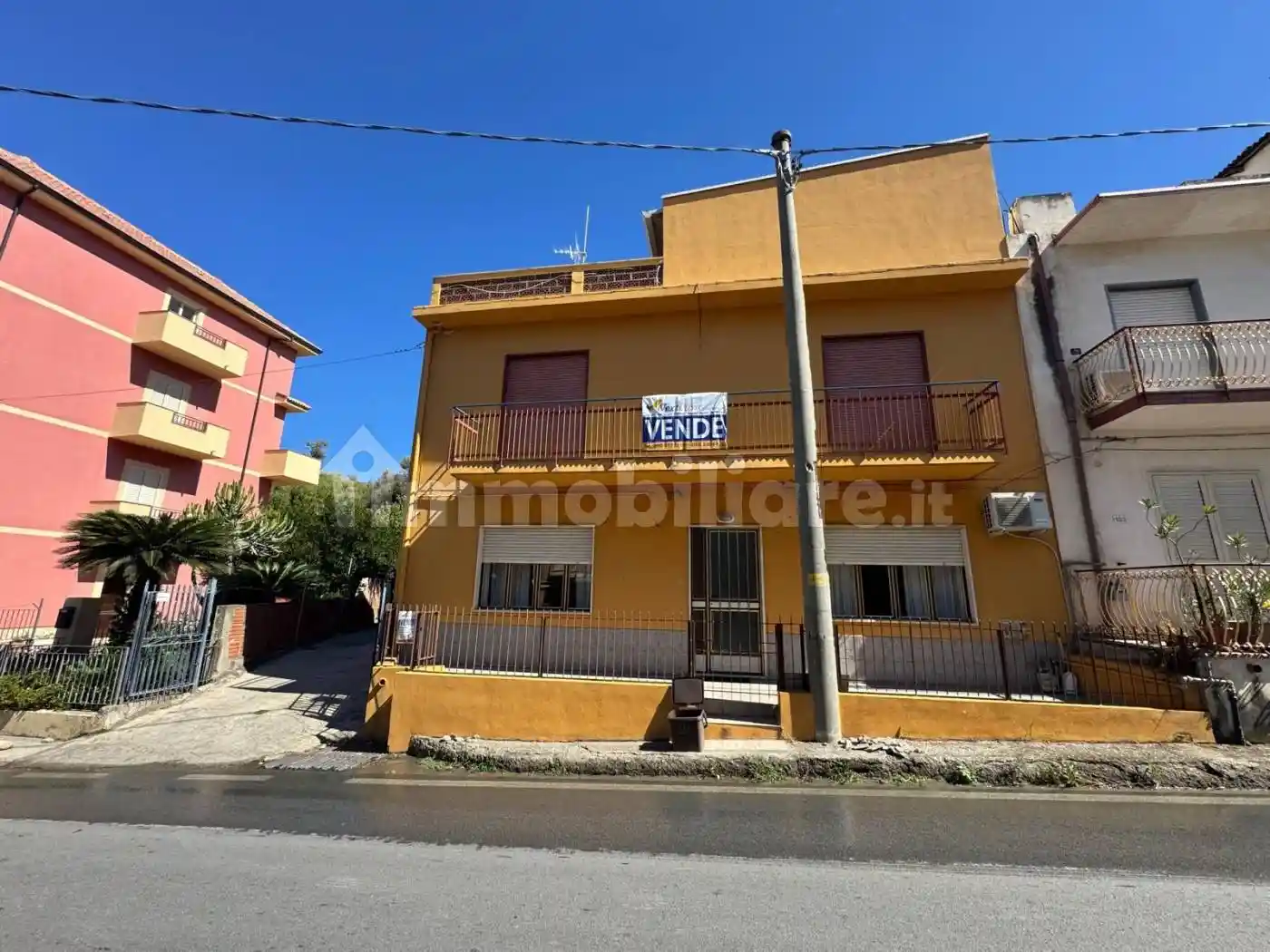 Palazzo - Edificio in vendita a Furnari