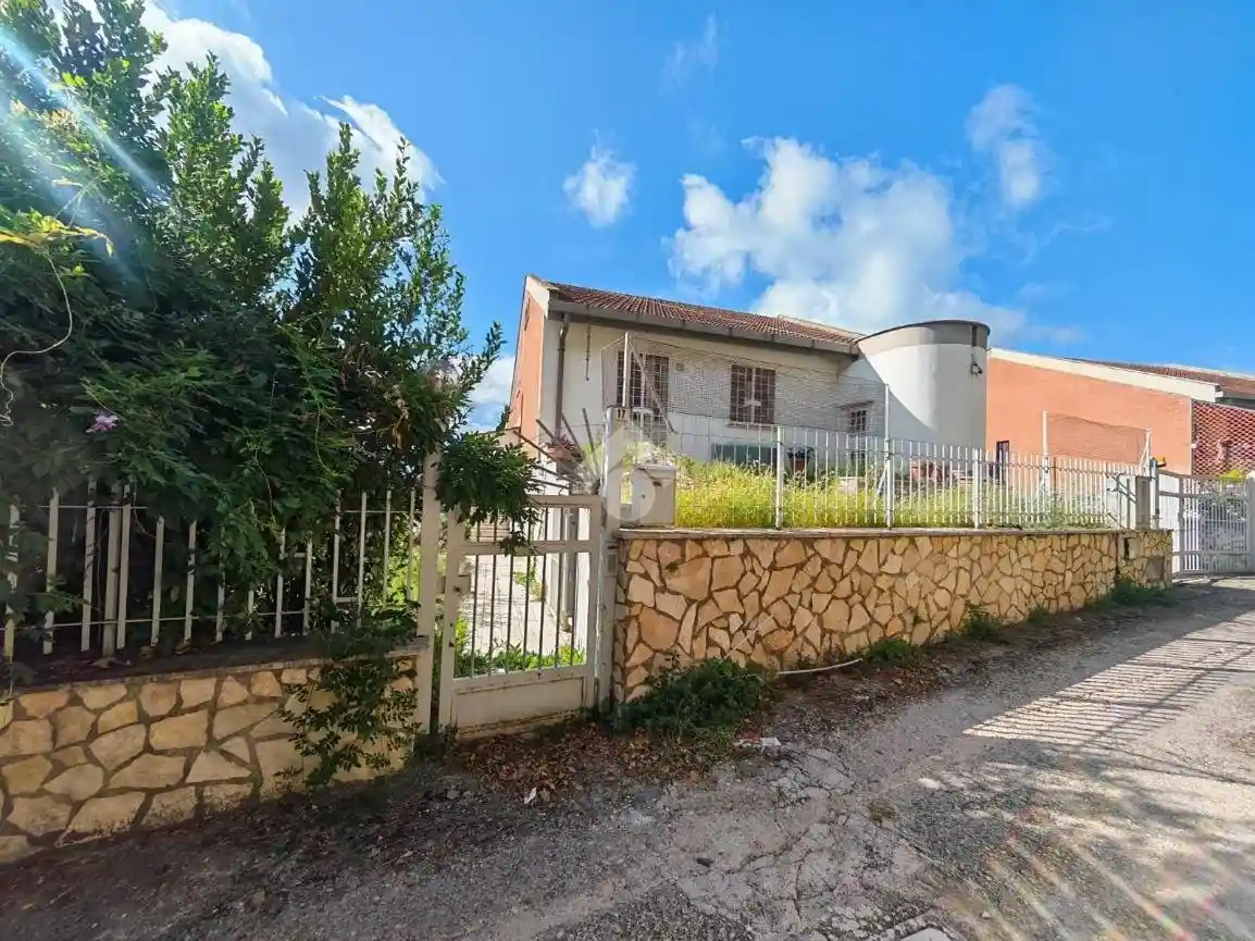 Villa in vendita a Guidonia Montecelio