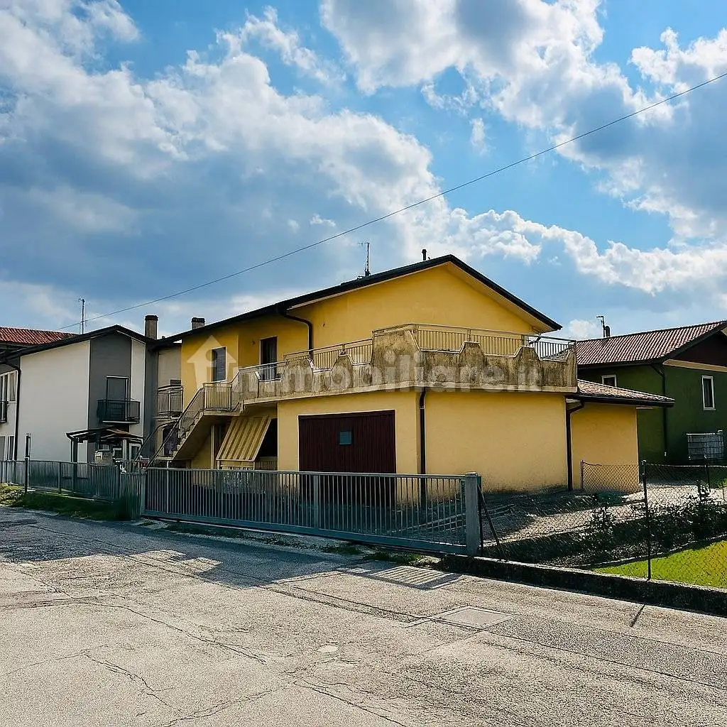 Appartamento in vendita a Castelgomberto