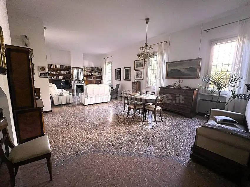 Villa in vendita a Bologna