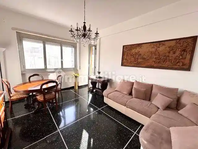 Appartamento in vendita a Genova