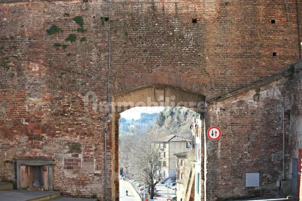 Bilocale strada esterna fontebranda, 19, Fuori Porta San Marco, Siena - foto 2