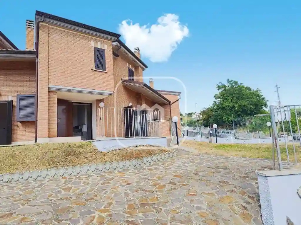 Villetta a schiera - foto 2