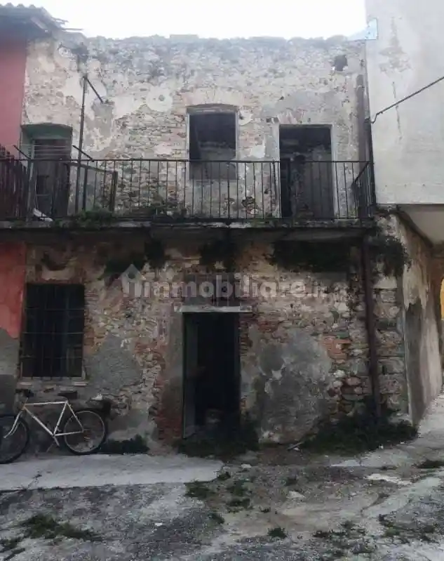 Appartamento in vendita a Carugo