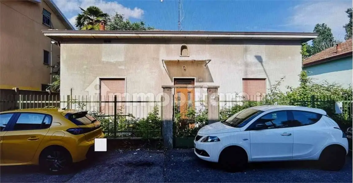 Villetta a schiera in asta a Rho