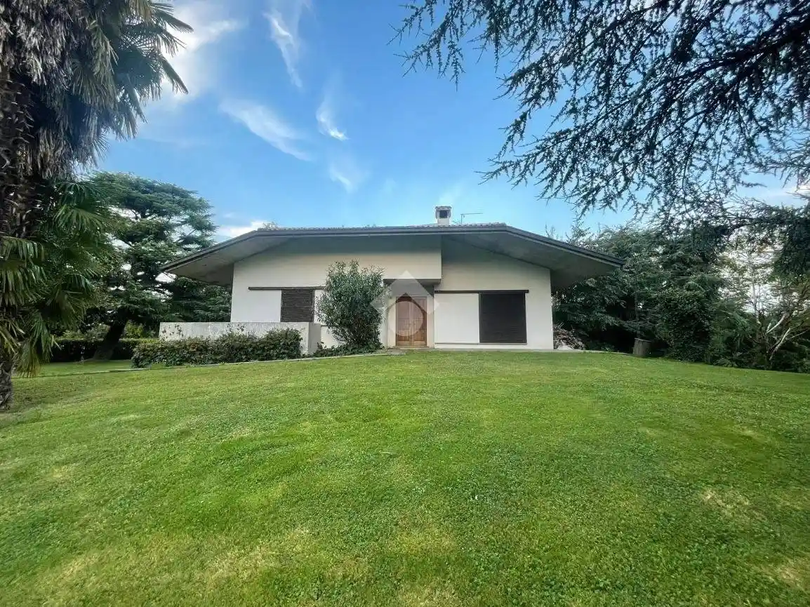 Villa in vendita a Seriate