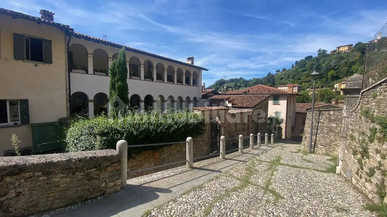 Appartamento in vendita a Bergamo