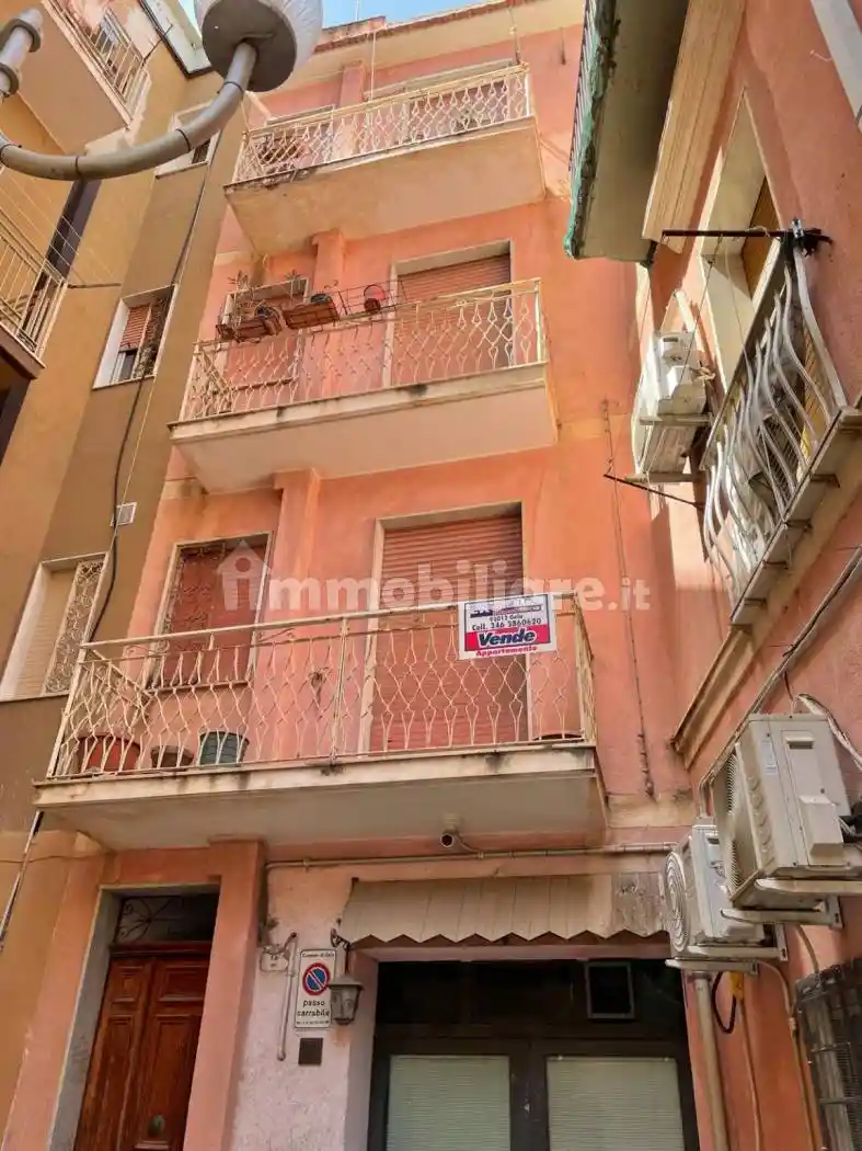 Palazzo - Edificio in vendita a Gela