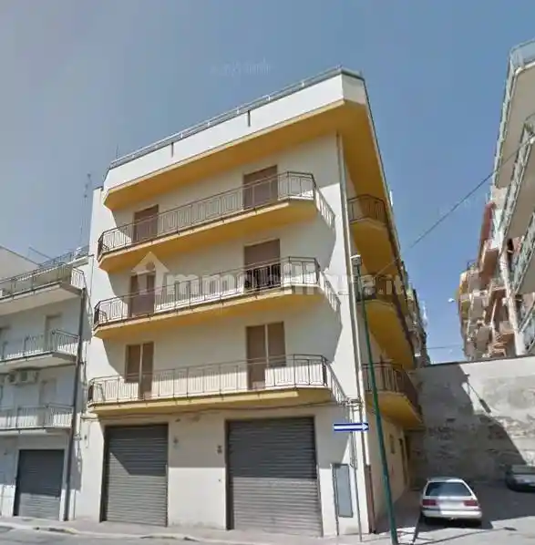 Palazzo - Edificio in vendita a Gravina in Puglia