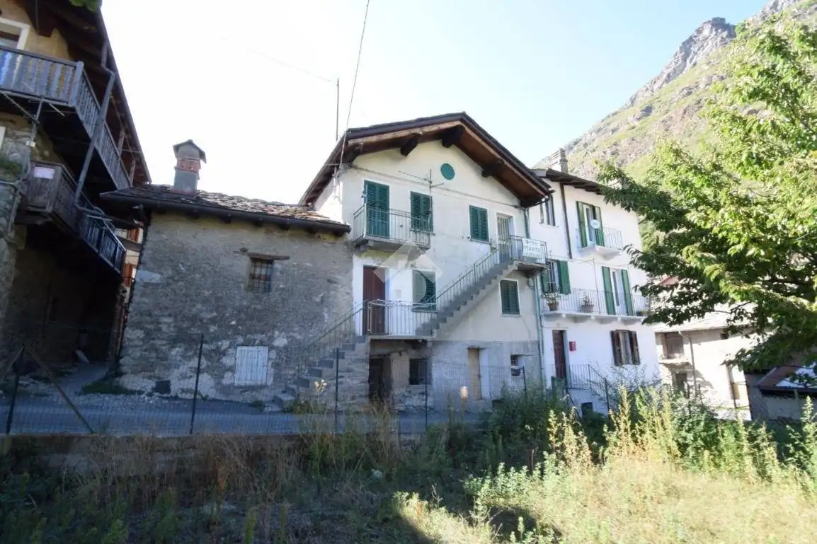 Casa indipendente in vendita a Chatillon