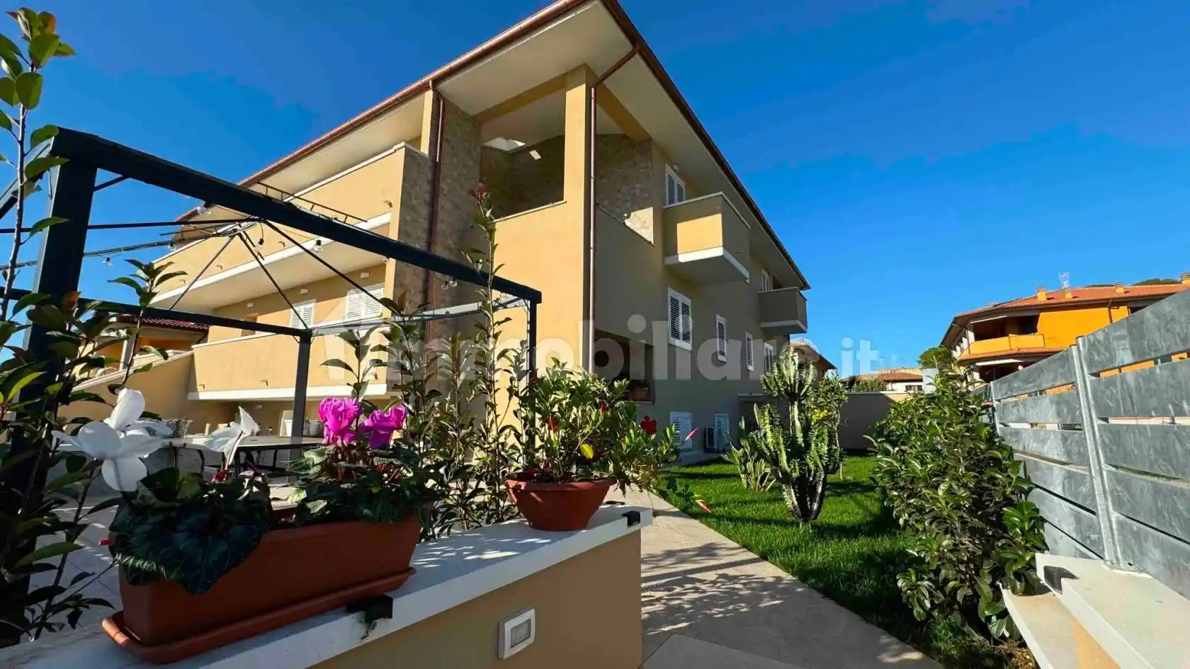 Appartamento in vendita a Rosignano Marittimo