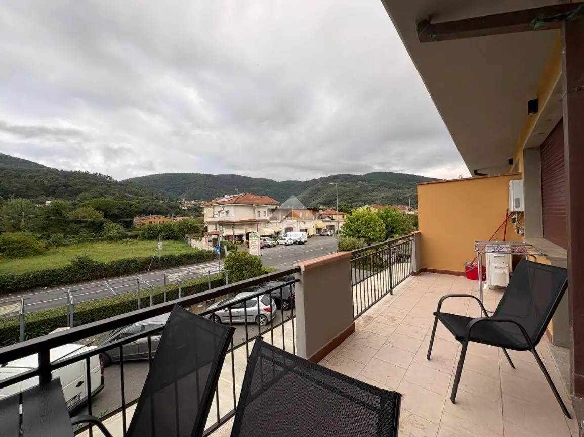 Trilocale via XXV Aprile 43, Centro, Ameglia - foto 5