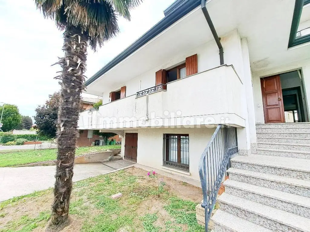 Villa in vendita a Costa di Rovigo