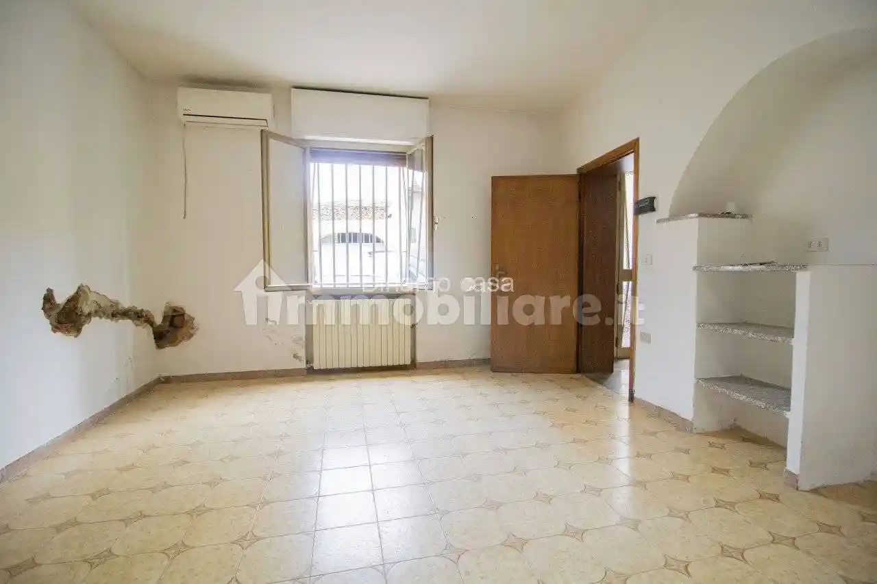 Terratetto unifamiliare 125 m², da ristrutturare, Castelnuovo, Prato - foto 5
