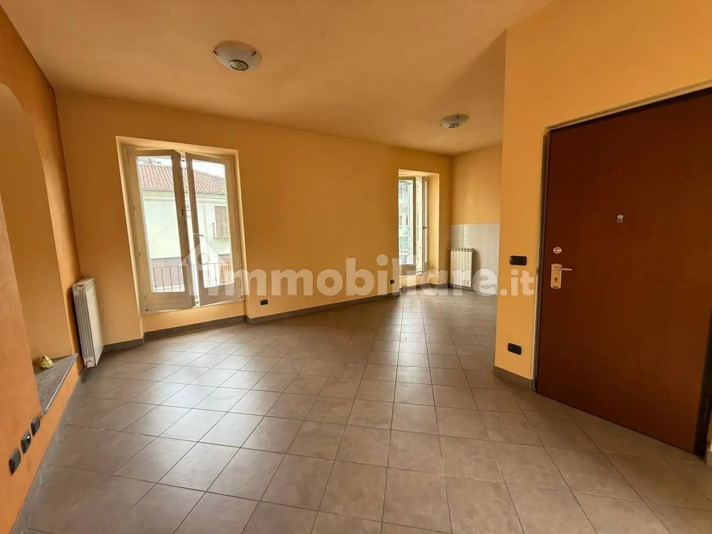 Bilocale via Camillo Benso di Cavour 14, Centro, Caravino - foto 2