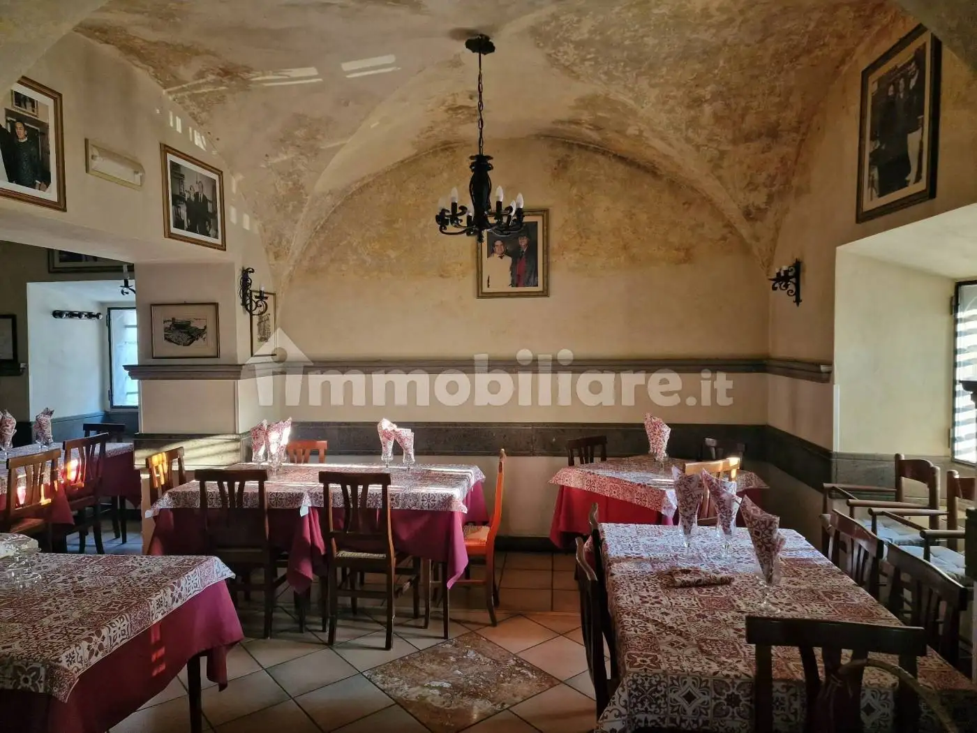 Palazzo - Edificio in vendita a Genzano di Roma