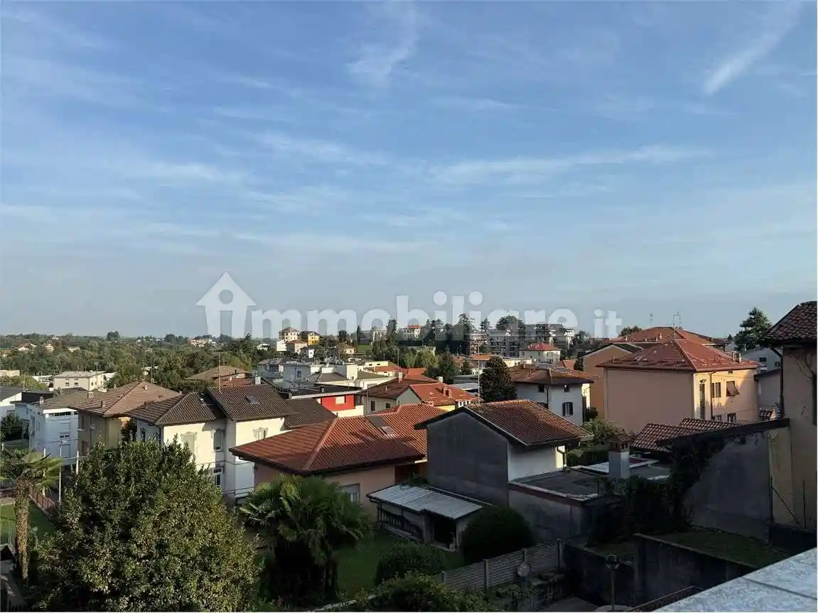 Quadrilocale via Umberto Maddalena, Centro, Cantù - foto 3