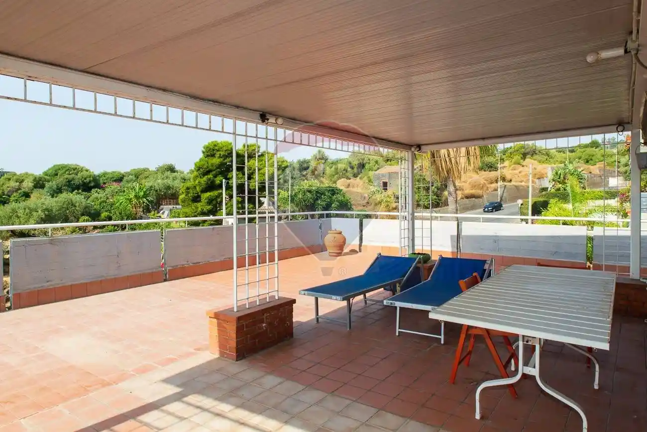 Appartamento in vendita a Aci Castello