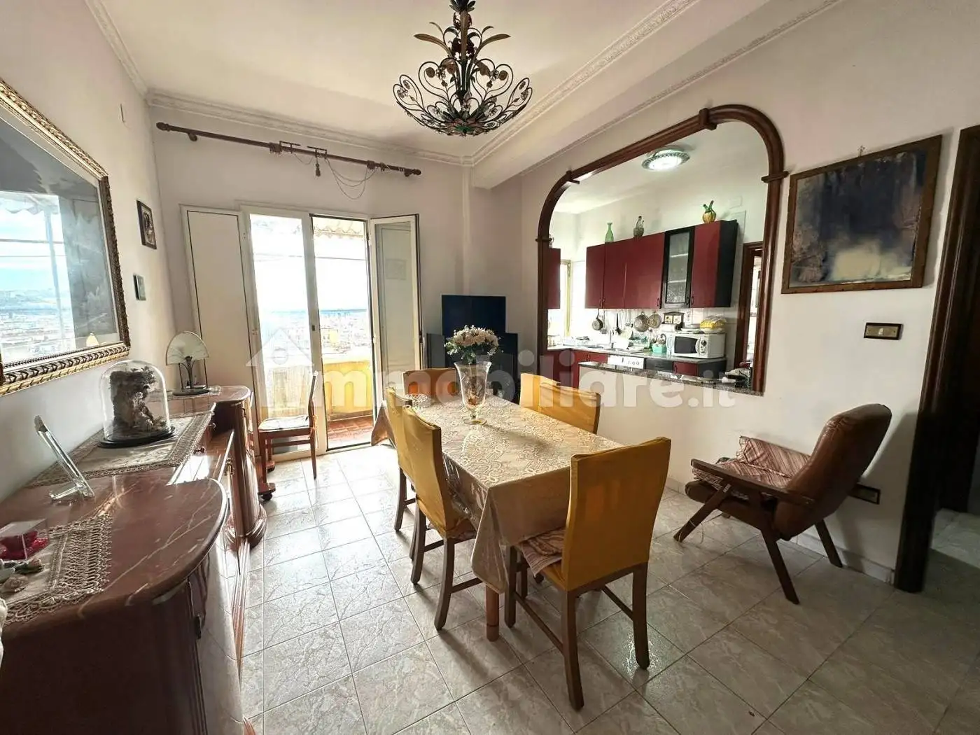 Appartamento in vendita a Napoli