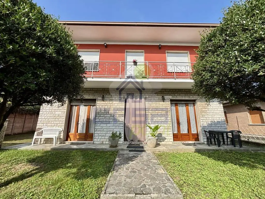 Villa in vendita a Torricella del Pizzo