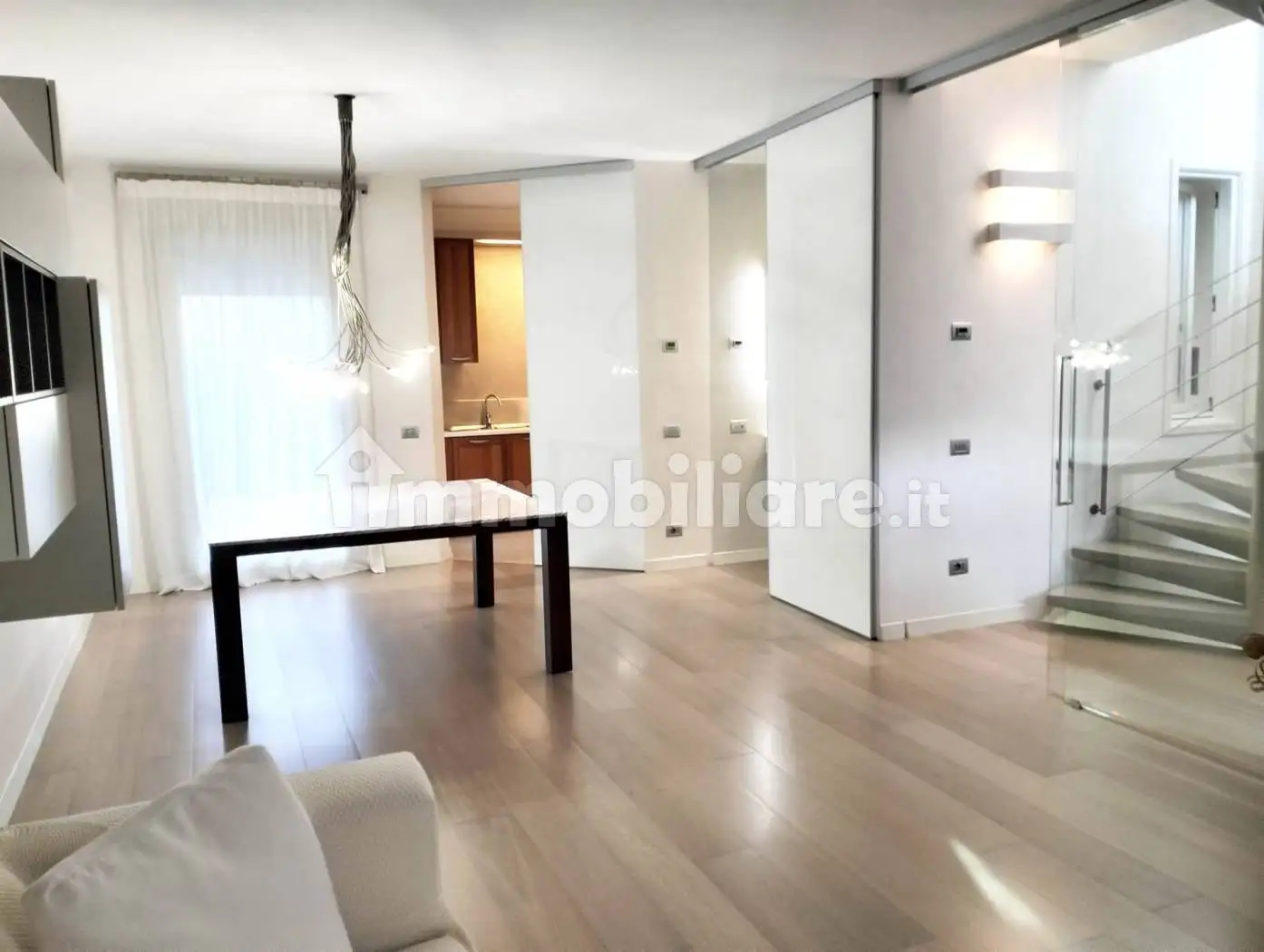 Appartamento in affitto a Desenzano del Garda