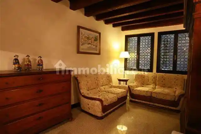 Monolocale ottimo stato, primo piano, Santi Giovanni e Paolo - Santa Maria Formosa, Venezia - foto 3