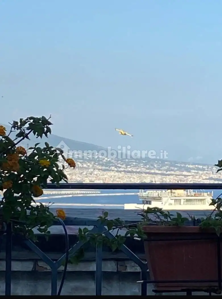 Appartamento in vendita a Napoli