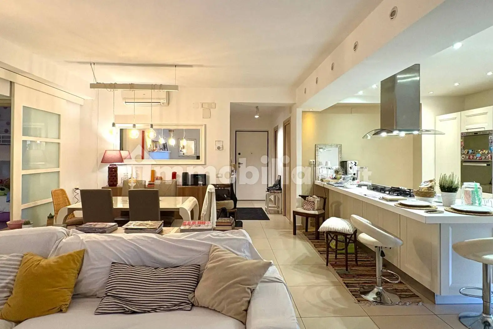 Appartamento in vendita a Paola