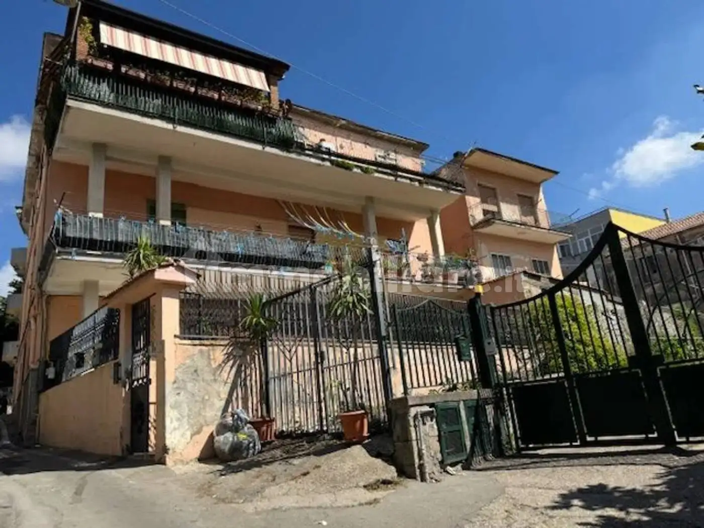 Appartamento in vendita a Lettere