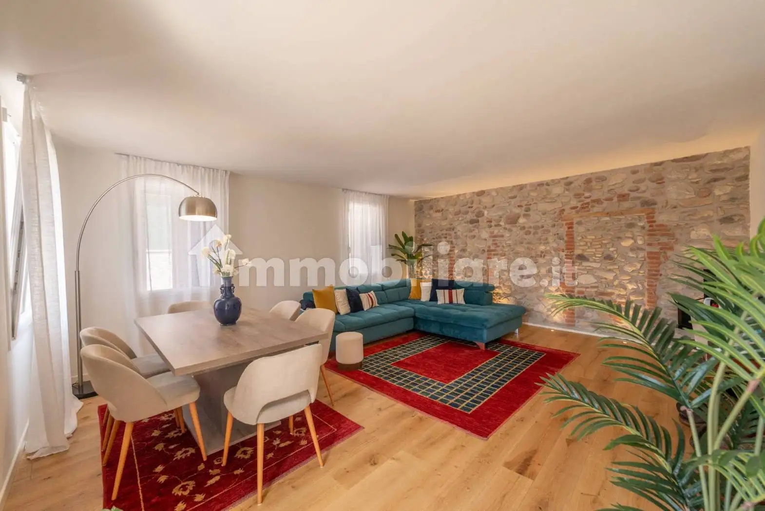 Rustico - Casale in vendita a Pastrengo