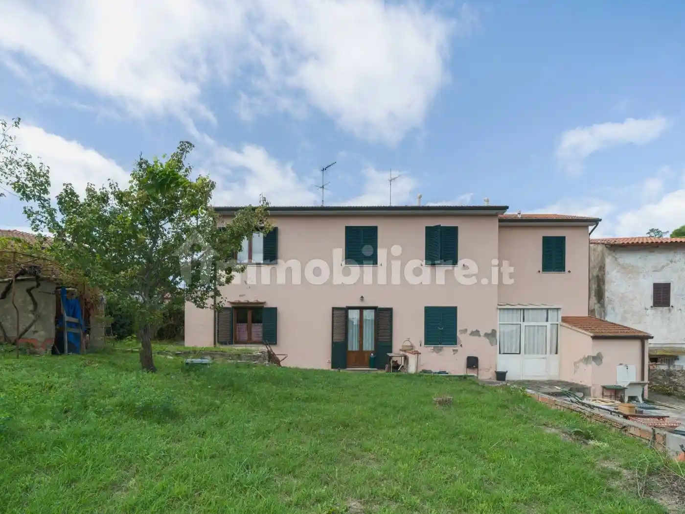 Casa indipendente in vendita a Livorno