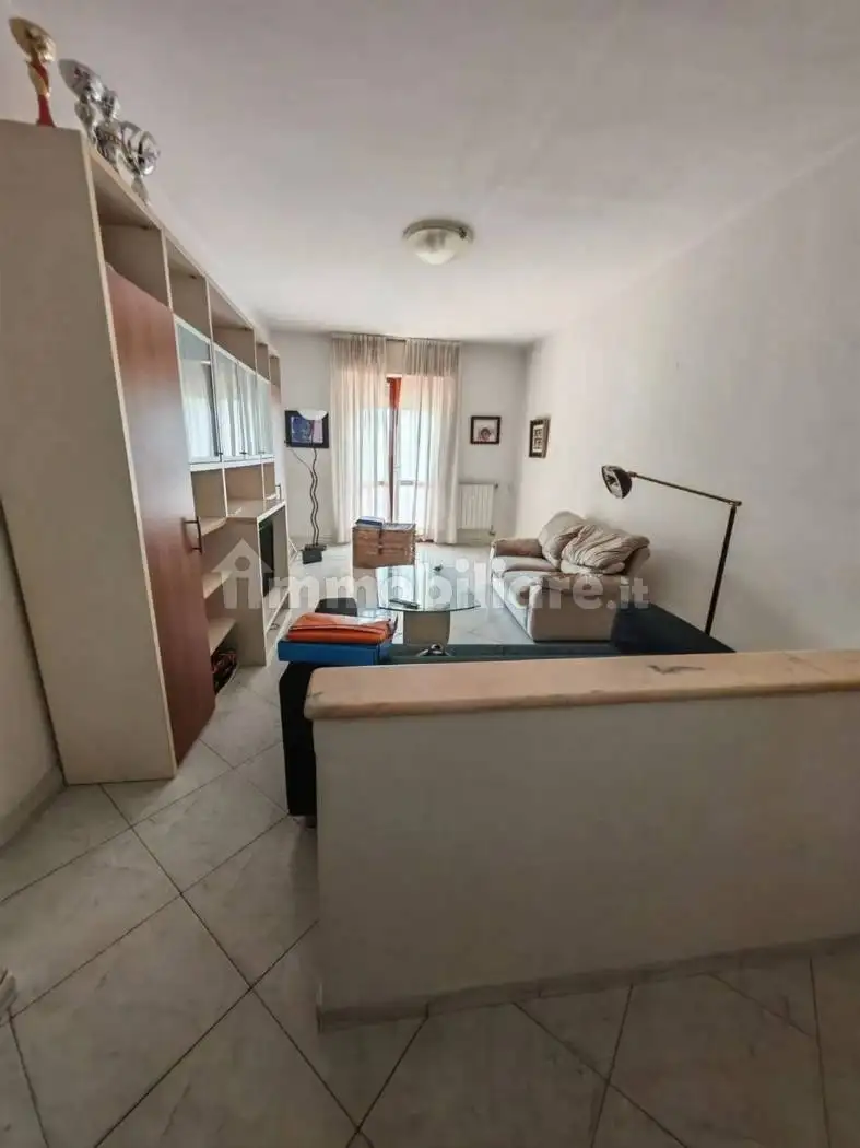 Appartamento in affitto a Carrara