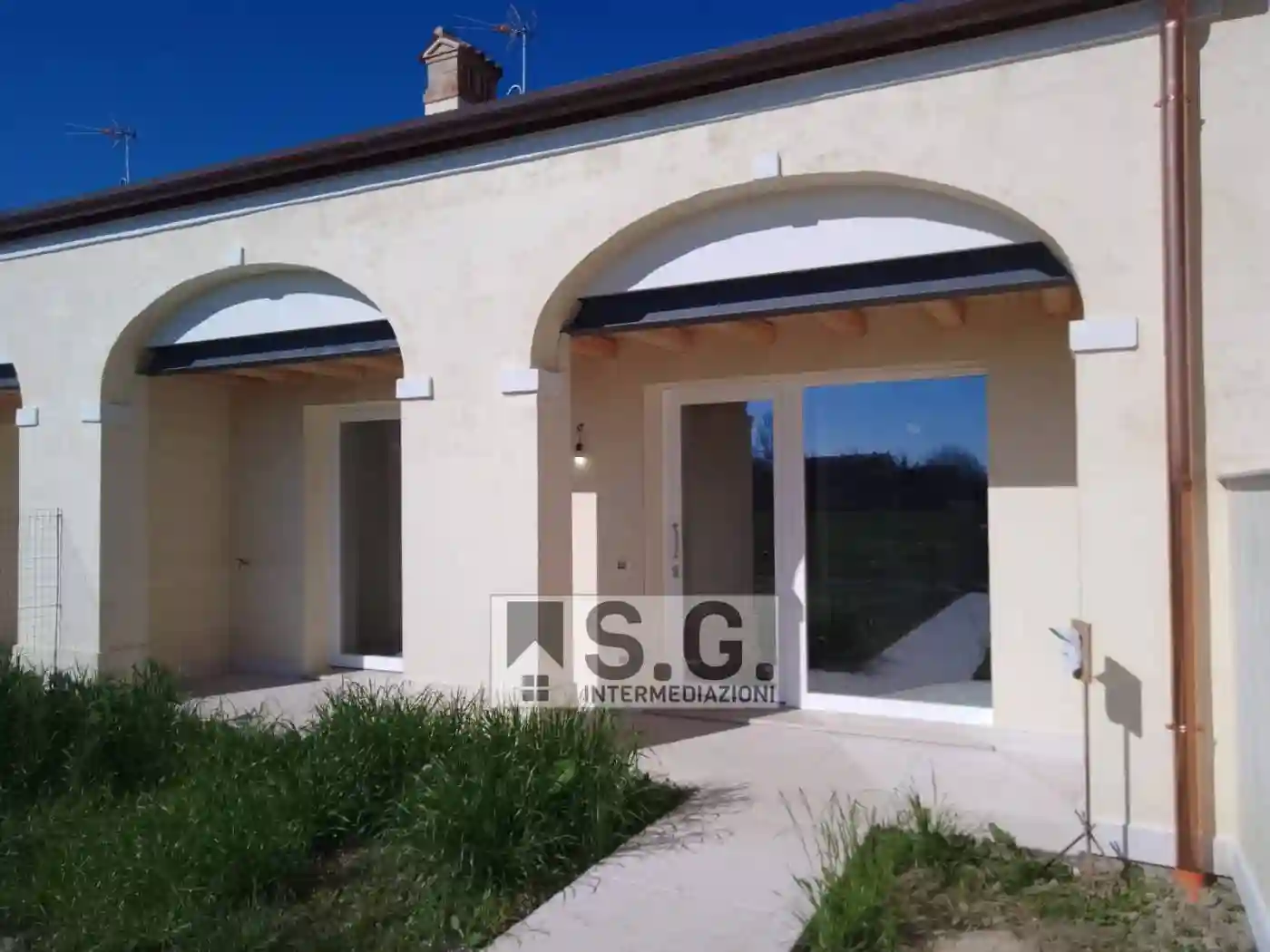 Villa - foto 2