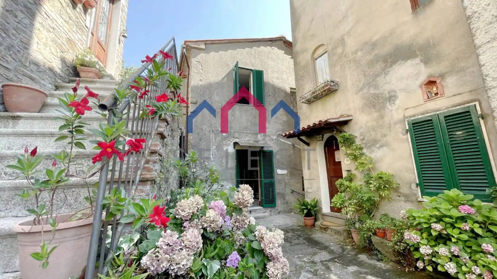 Casa indipendente in vendita a Villa Basilica