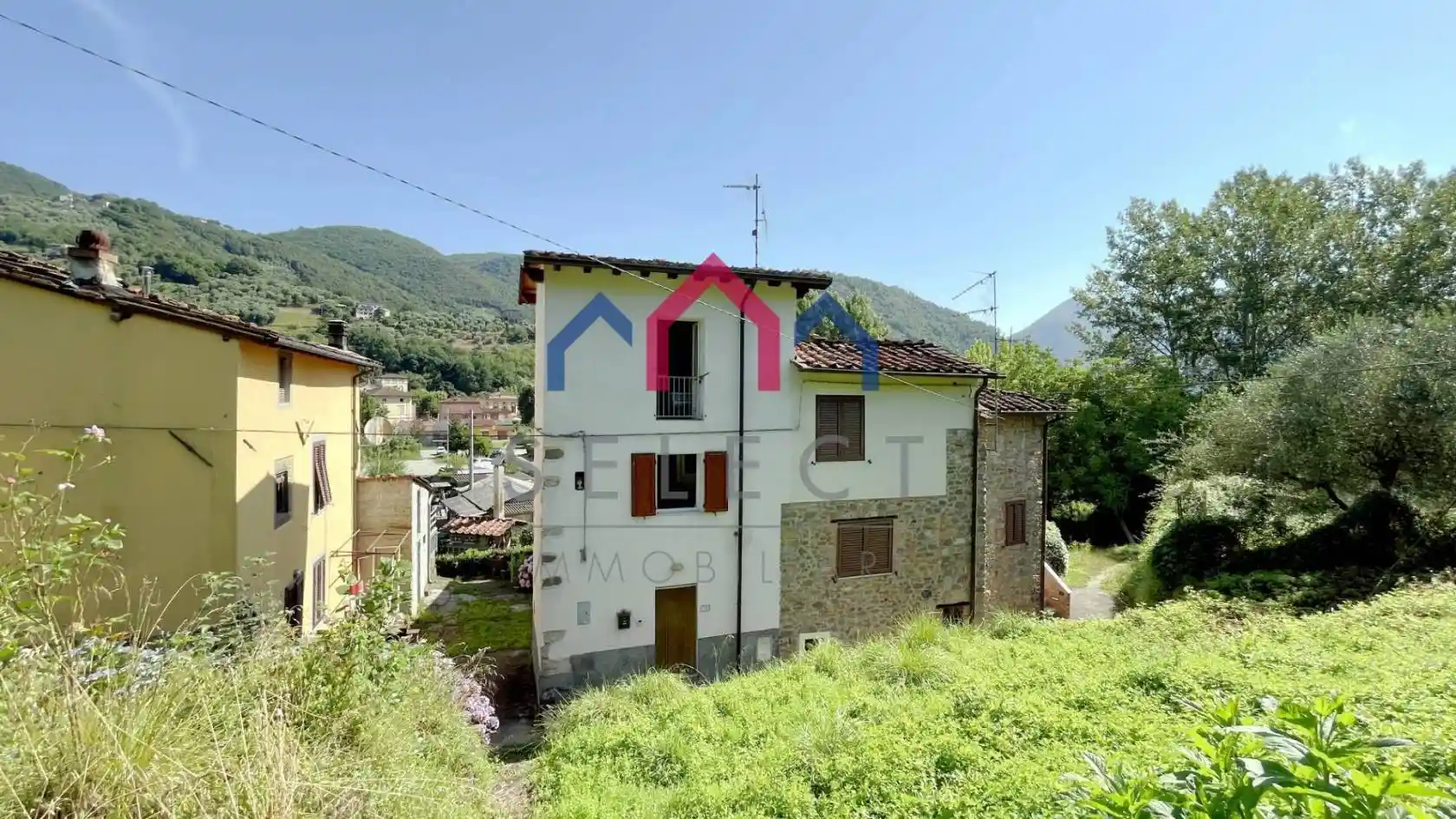 Casa indipendente in vendita a Borgo a Mozzano
