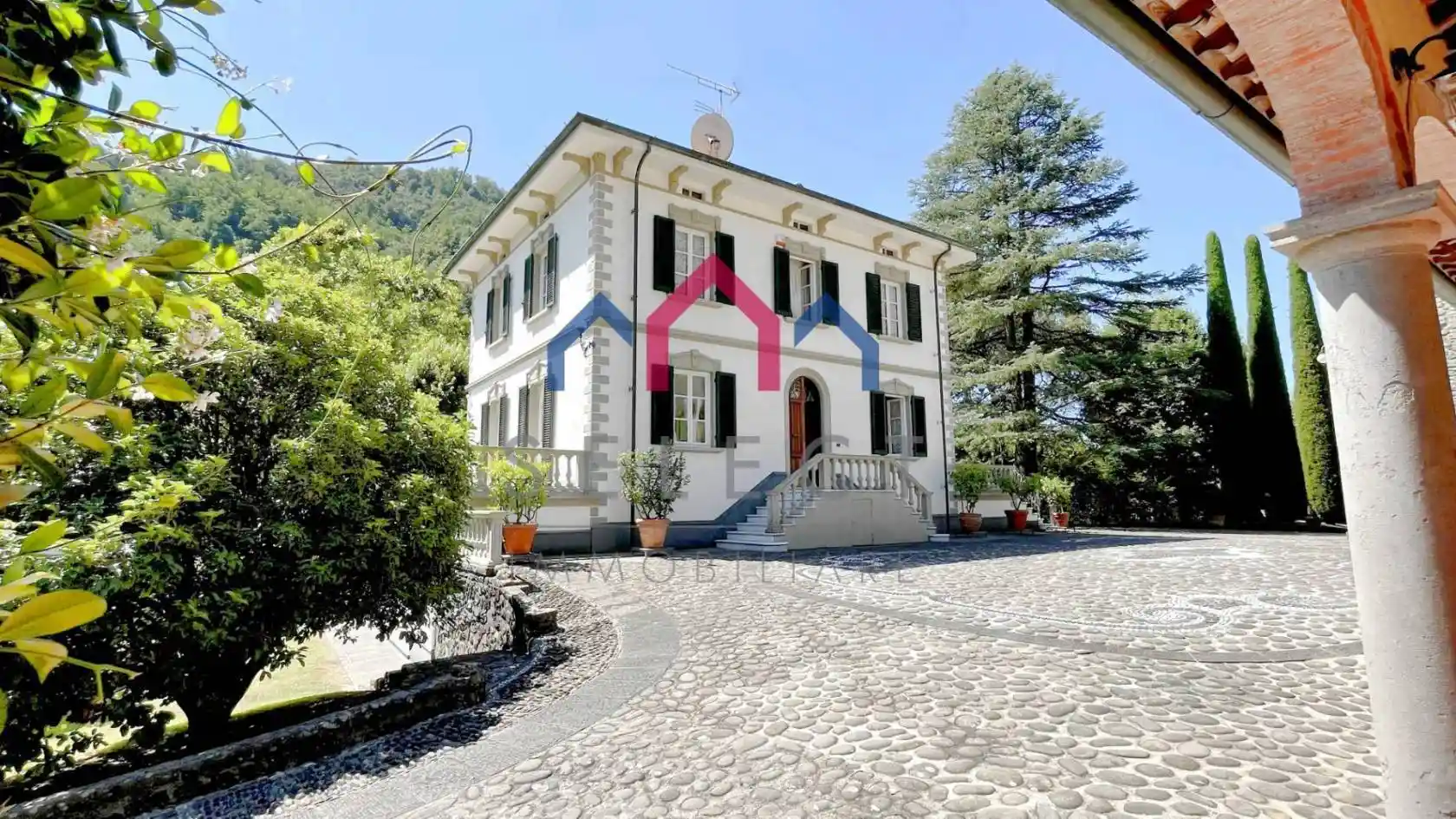 Villa in vendita a Bagni di Lucca