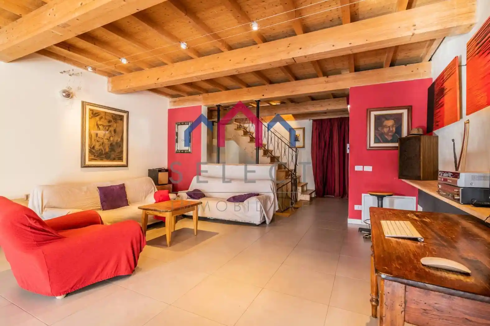 Palazzo - Edificio in vendita a Borgo a Mozzano