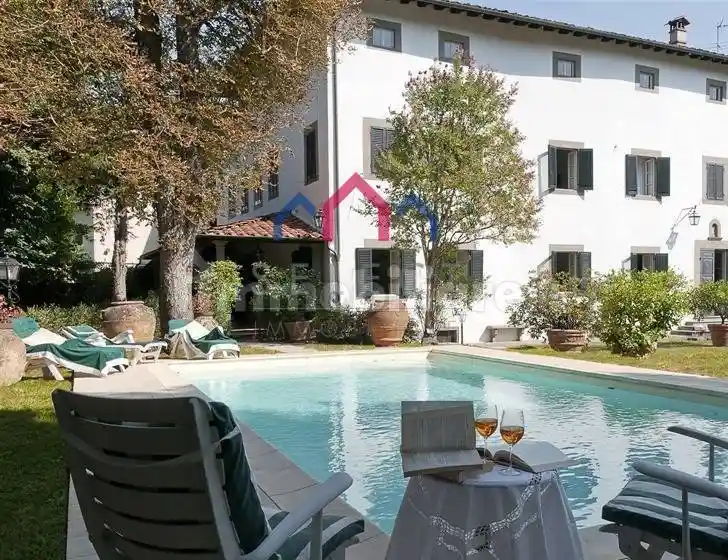 Villa in vendita a Bagni di Lucca