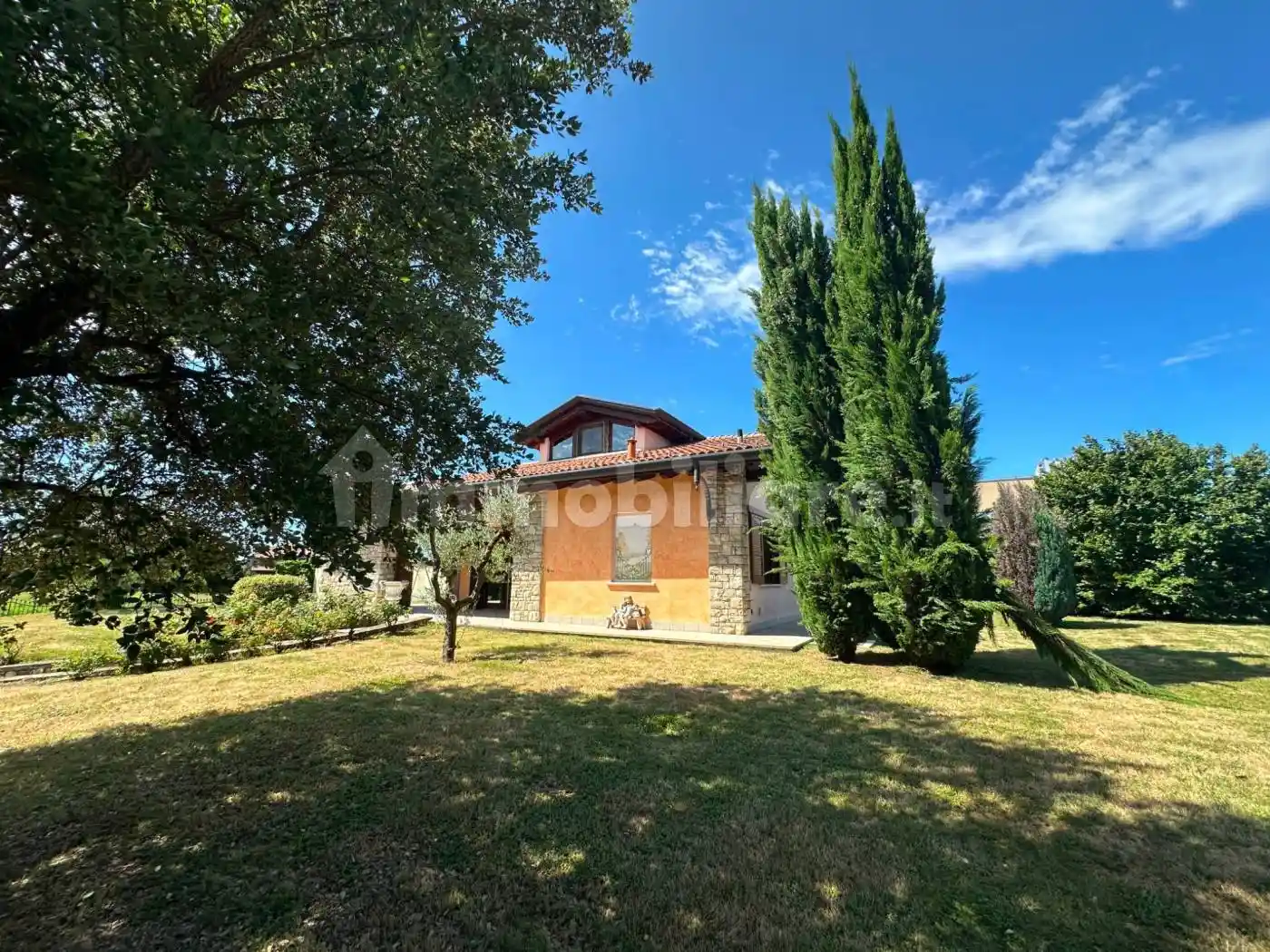 Villa in vendita a Treviolo