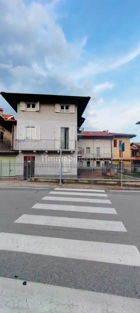 Villa bifamiliare piazza Mario Graziola 4, Centro, Lessona - foto 5