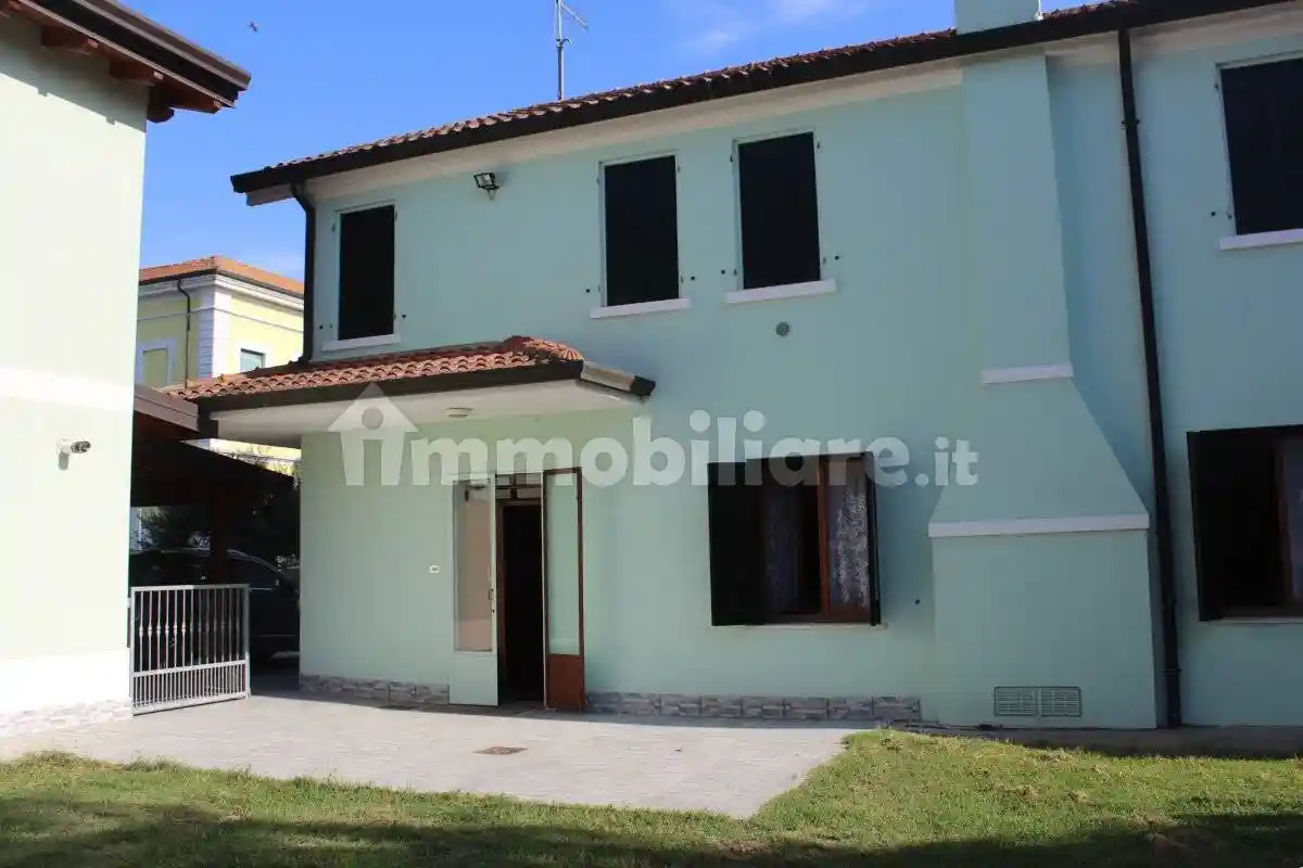 Villetta a schiera - foto 2