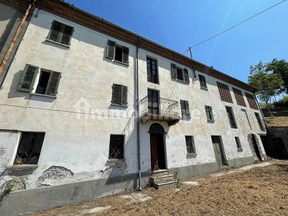 Rustico - Casale in vendita a Santo Stefano Belbo